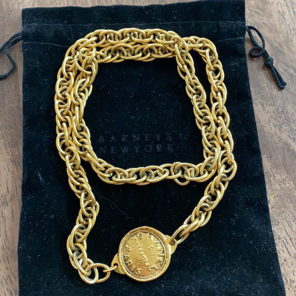 Vintage Chanel Necklace! 31 Cambon Paris medallion chain necklace!